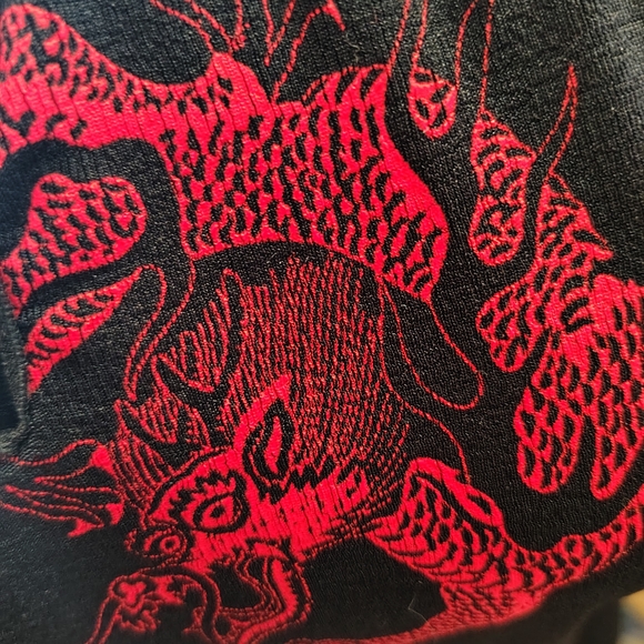 Vintage Y2K Black and Red Dragon Print Top/ Chinese Knot/ SZ L/ See Info - Picture 5 of 14